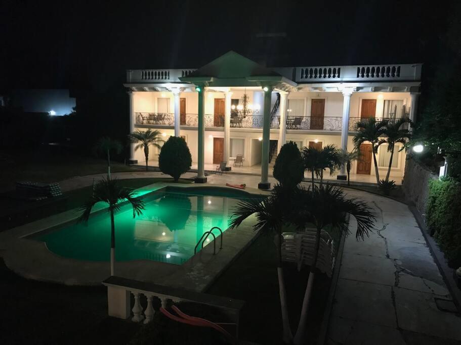 La Gran Casablanca Villa จูเตเปค ภายนอก รูปภาพ